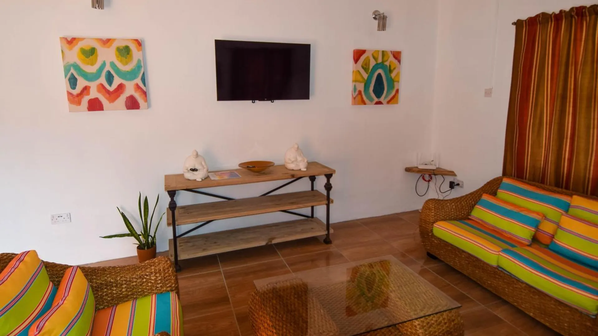 Frenz Hotel Soufriere Guest house